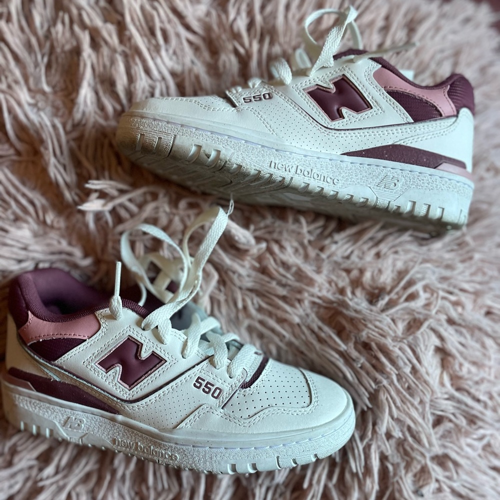 Worn once please don’t delay if you have a kid these I most have 🔥